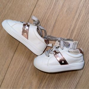 Baby Gap NWTs Toddler Size 6 shoes